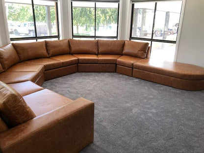 CUSTOM BAY WINDOW LOUNGES - Leisure Lounges