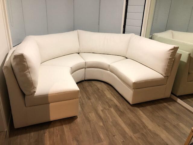 CUSTOM BAY WINDOW LOUNGES - Leisure Lounges