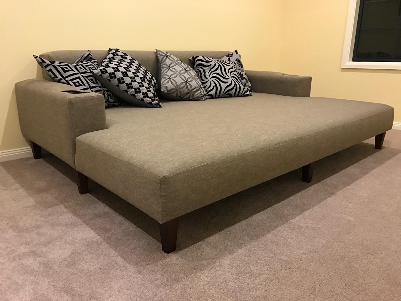 CUSTOM MADE DREAMCOAT THEATRE DAYBED - Leisure Lounges