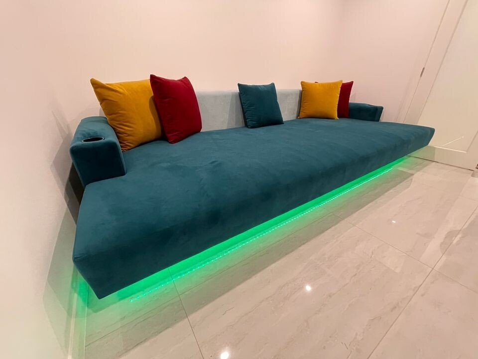 Dream Coat daybed 3400 x 1800 - Floating base - Lights - Leisure Lounges