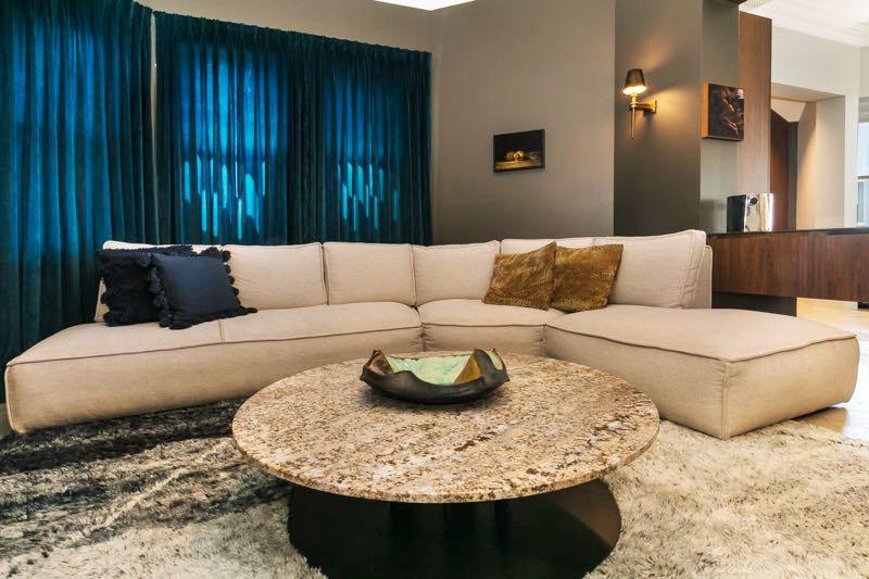 FLUFFY MODULAR LOUNGE - Leisure Lounges