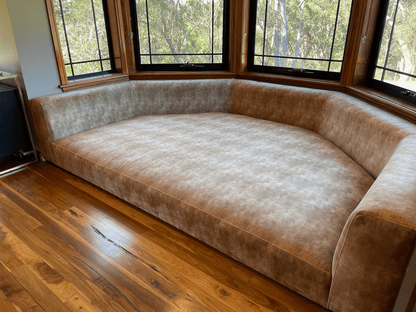 CUSTOM BAY WINDOW LOUNGES - Leisure Lounges