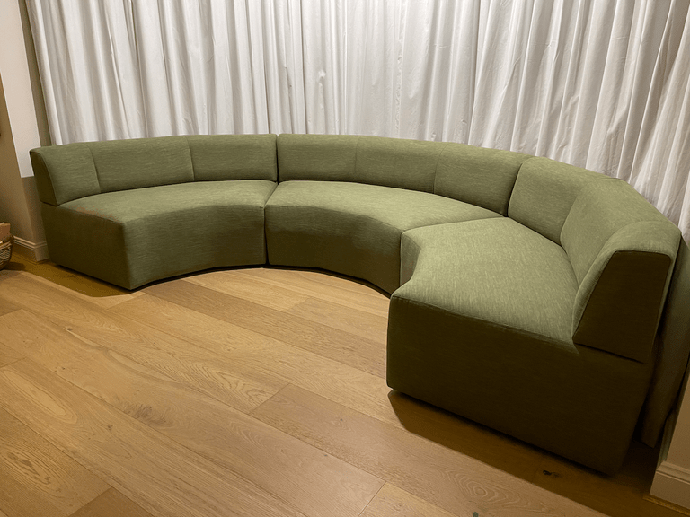 CUSTOM BAY WINDOW LOUNGES - Leisure Lounges