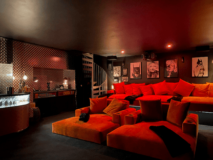 CUSTOM MADE DREAMCOAT THEATRE DAYBED - Leisure Lounges