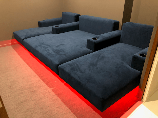 CUSTOM MADE DREAMCOAT THEATRE DAYBED - Leisure Lounges